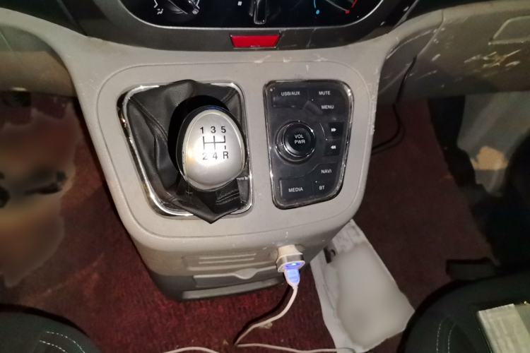 Used JAC Refine M3 2015 Maker Edition 1.6L Luxury Smart Version Gear Lever