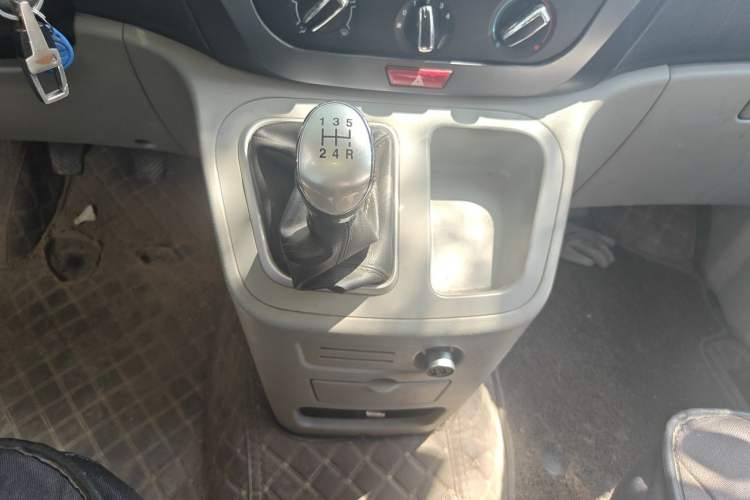 Used JAC Refine M3 2015 Maker Edition 1.6L Luxury Version Gear Lever