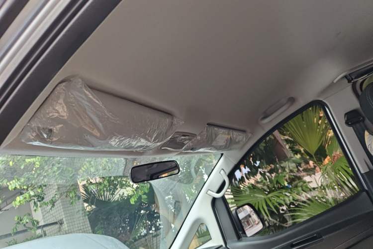 Used JAC Refine M3 2015 Maker Edition 1.6L Luxury Version Headliner