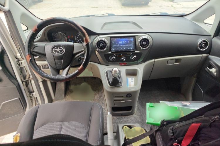 Used JAC Refine M3 2015 Maker Edition 1.6L Luxury Version Interior 2
