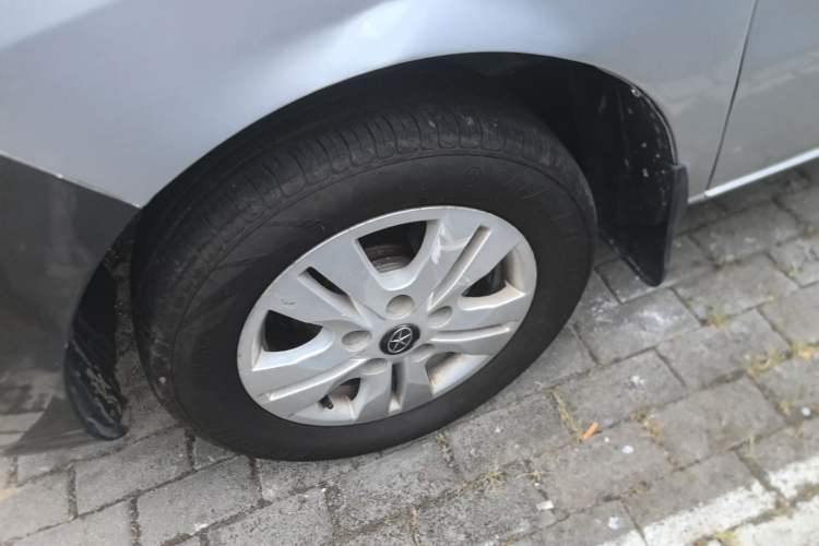 Used JAC Refine M3 2015 Maker Edition 1.6L Luxury Smart Version Left Front Wheel Hub