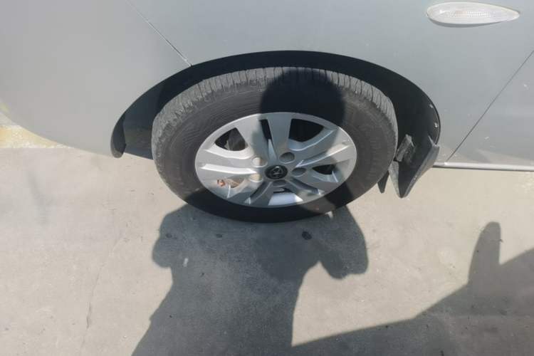 Used JAC Refine M3 2015 Maker Edition 1.6L Luxury Smart Version Left Front Wheel Hub