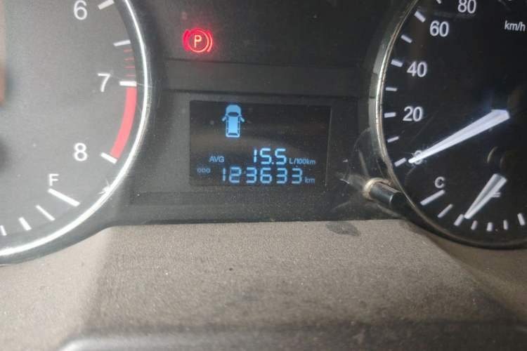 Used JAC Refine M3 2015 Maker Edition 1.6L Luxury Version Odometer Close Up