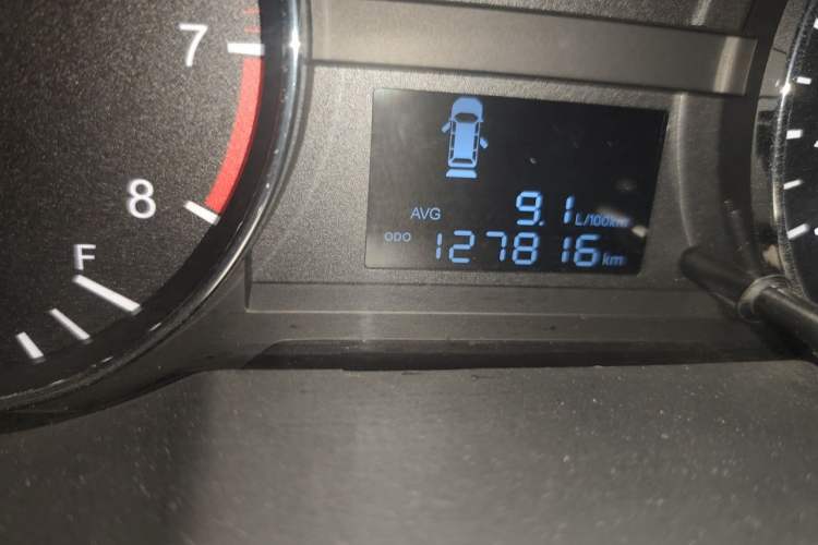 Used JAC Refine M3 2015 Maker Edition 1.6L Luxury Smart Version Odometer Close Up