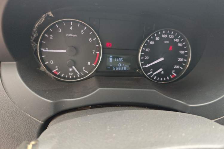 Used JAC Refine M3 2015 Maker Edition 1.6L Luxury Version Odometer Close Up