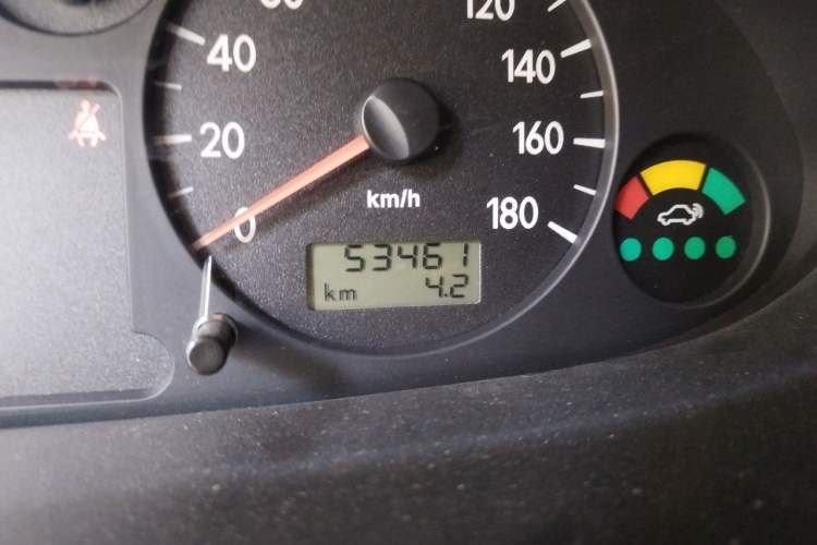 Used JAC Refine M3 2015 2.0L Luxury Model Odometer Close Up