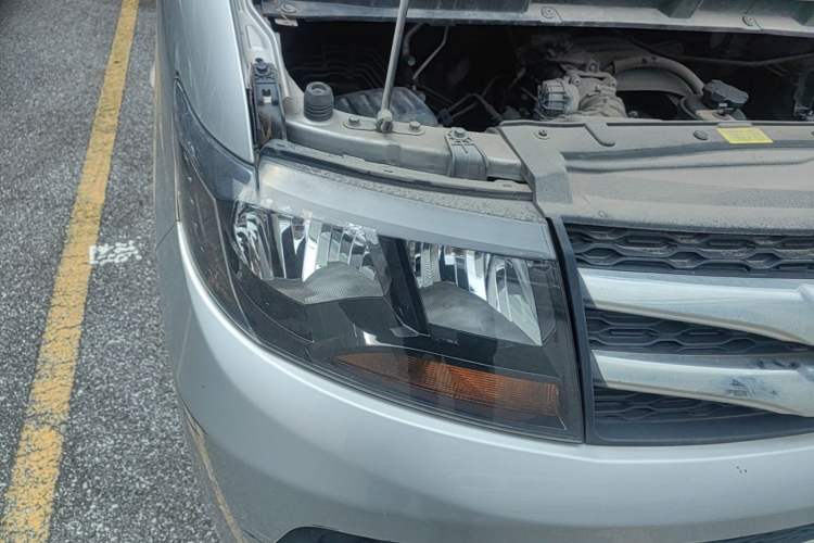 Used JAC Refine M3 2015 Maker Edition 1.6L Luxury Version Right Front Headlight