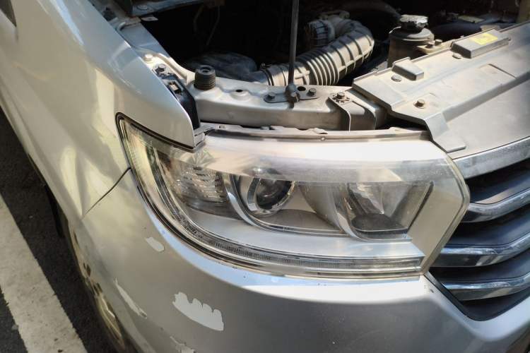Used JAC Refine M3 2015 Maker Edition 1.6L Luxury Smart Version Right Front Headlight