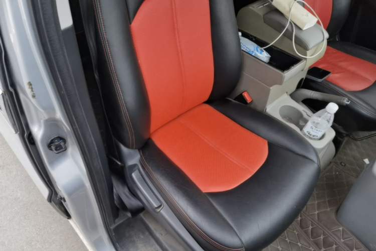 Used JAC Refine M3 2015 2.0L Luxury Smart Version Right Front Seat