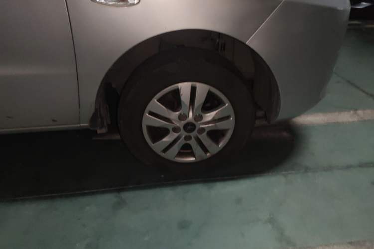 Used JAC Refine M3 2015 Maker Edition 1.6L Luxury Smart Version Right Front Wheel Hub