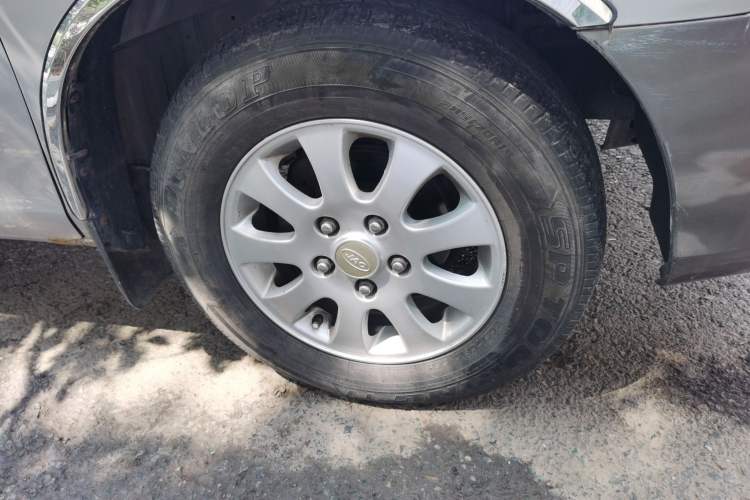 Used JAC Refine M3 2015 2.0L Luxury Model Right Front Wheel Hub