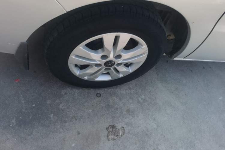 Used JAC Refine M3 2015 Maker Edition 1.6L Luxury Smart Version Right Rear Wheel Hub