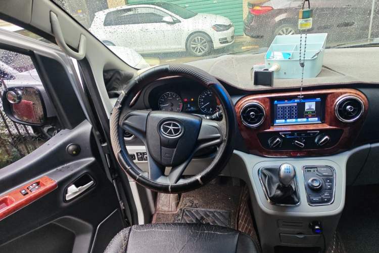 Used JAC Refine M3 2015 Maker Edition 1.6L Luxury Smart Version Steering Wheel