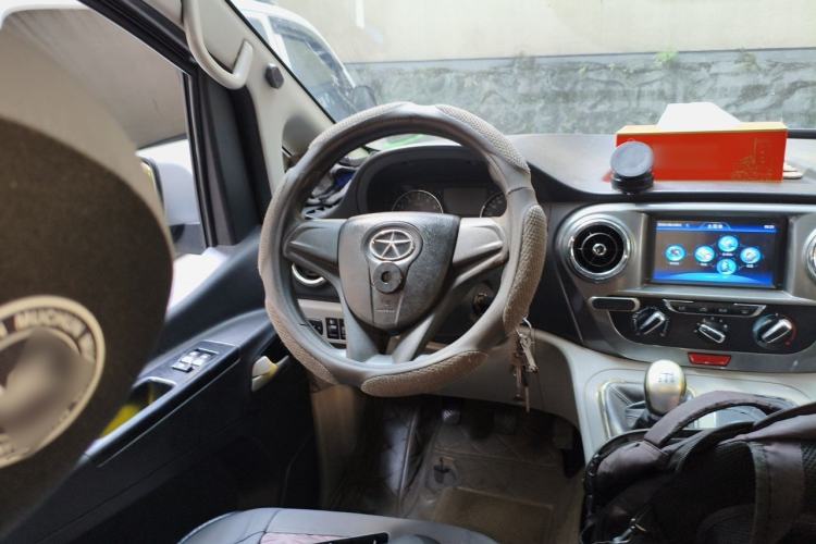 Used JAC Refine M3 2015 Maker Edition 1.6L Luxury Smart Version Steering Wheel