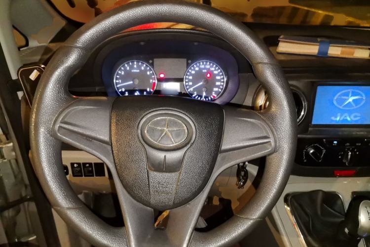 Used JAC Refine M3 2015 Maker Edition 1.6L Luxury Smart Version Steering Wheel