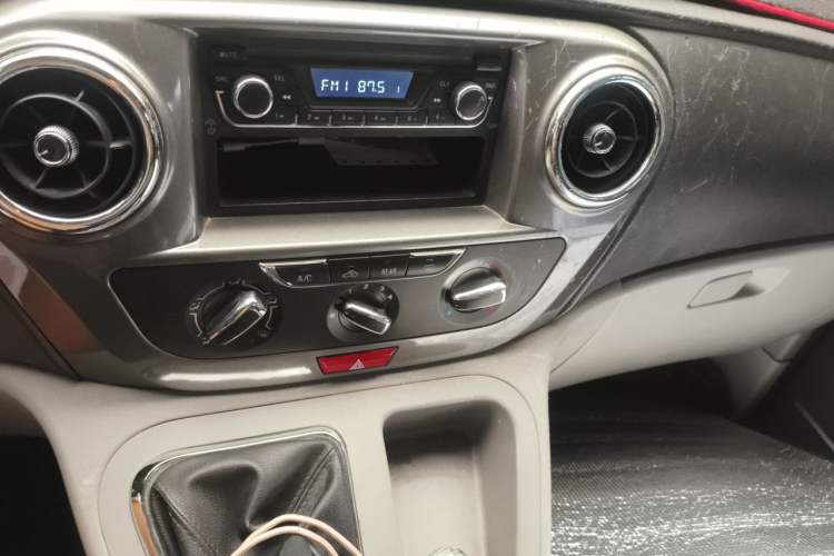 Used JAC Refine M3 2015 Maker Edition 1.6L Luxury Smart Version Audio And AC Panel