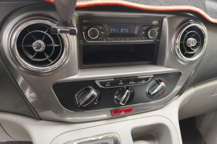 Used JAC Refine M3 2015 Maker Edition 1.6L Luxury Smart Version Audio And AC Panel