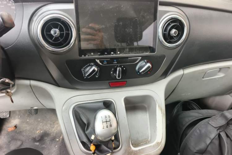 Used JAC Refine M3 2015 Maker Edition 1.6L Luxury Version Audio And AC Panel