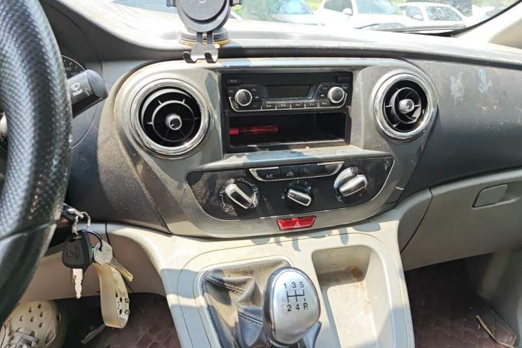 Used JAC Refine M3 2015 Maker Edition 1.6L Luxury Version Audio And AC Panel