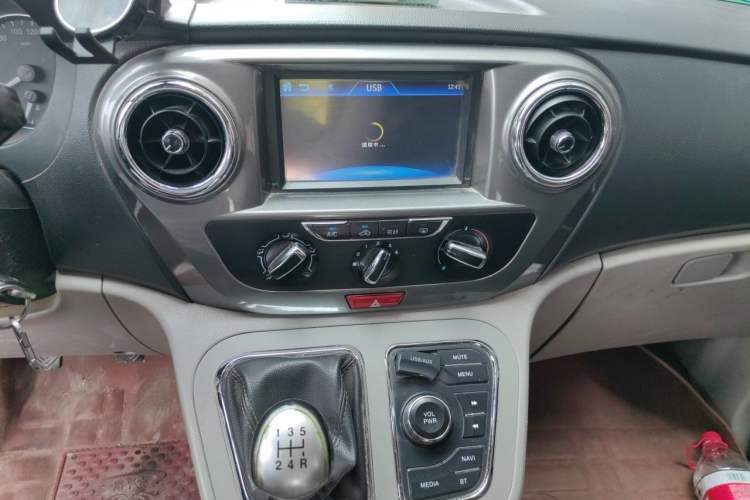 Used JAC Refine M3 2015 Maker Edition 1.6L Luxury Smart Version Audio And AC Panel