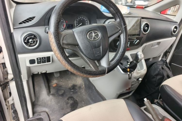 Used JAC Refine M3 2015 Maker Edition 1.6L Luxury Version Center Console