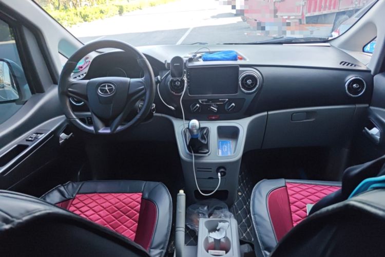 Used JAC Refine M3 2015 Maker Edition 1.6L Luxury Version Center Console