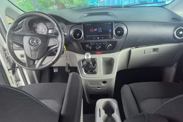 Used JAC Refine M3 2015 Maker Edition 1.6L Luxury Smart Version Center Console