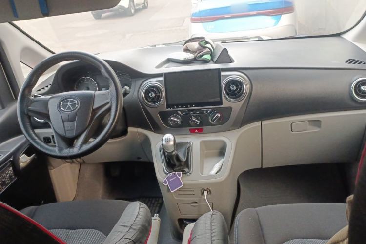 Used JAC Refine M3 2015 Maker Edition 1.6L Luxury Smart Version Center Console