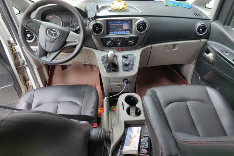 Used JAC Refine M3 2015 Maker Edition 1.6L Luxury Smart Version Center Console
