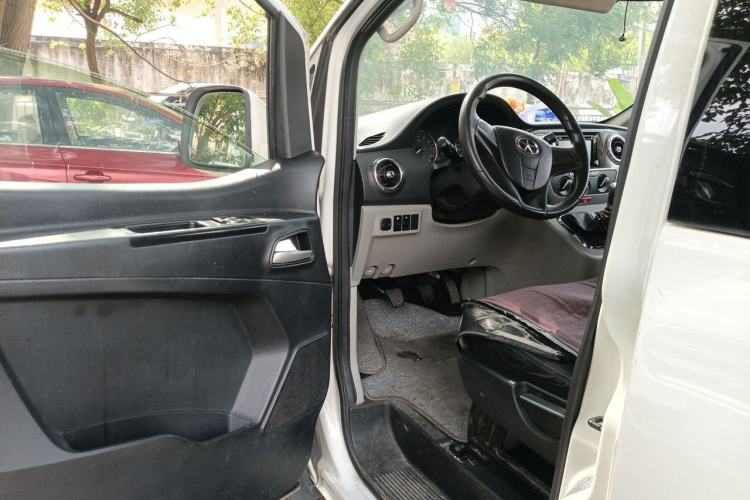 Used JAC Refine M3 2015 Maker Edition 1.6L Luxury Smart Version Driver Seat