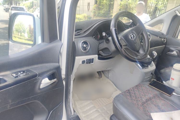 Used JAC Refine M3 2015 Maker Edition 1.6L Luxury Smart Version Driver Seat