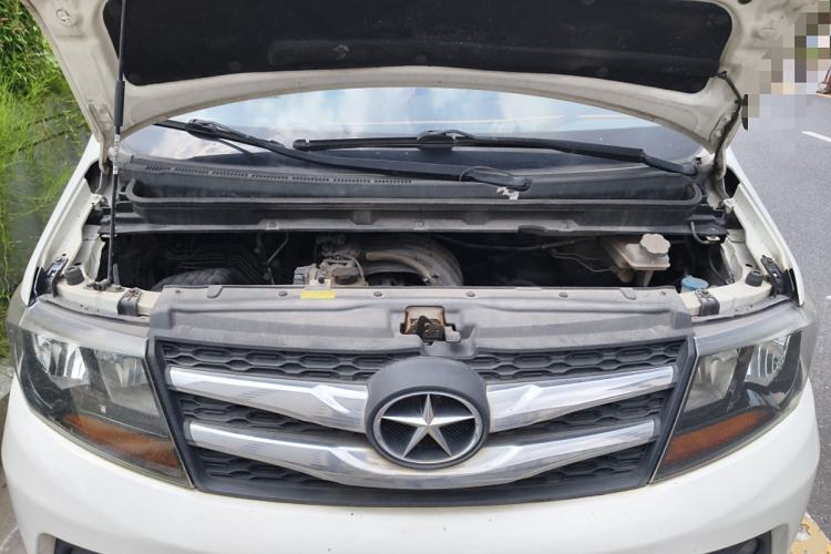 Used JAC Refine M3 2015 Maker Edition 1.6L Luxury Smart Version Engine Bay
