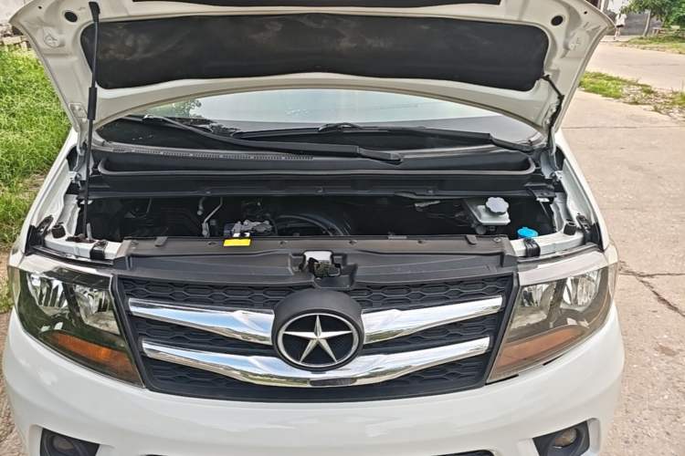 Used JAC Refine M3 2015 Maker Edition 1.6L Luxury Smart Version Engine Bay