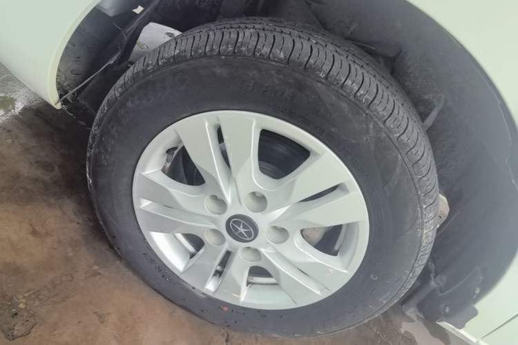 Used JAC Refine M3 2015 Maker Edition 1.6L Luxury Smart Version Exterior 4