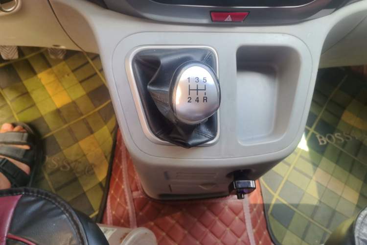 Used JAC Refine M3 2015 Maker Edition 1.6L Luxury Version Gear Lever