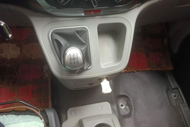 Used JAC Refine M3 2015 Maker Edition 1.6L Luxury Version Gear Lever
