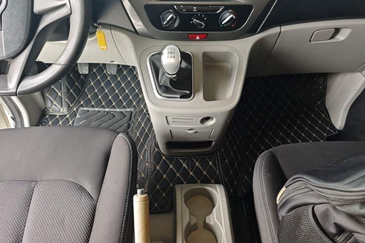Used JAC Refine M3 2015 Maker Edition 1.6L Luxury Version Gear Lever