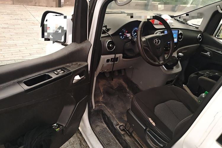 Used JAC Refine M3 2015 Maker Edition 1.6L Luxury Version Interior 3