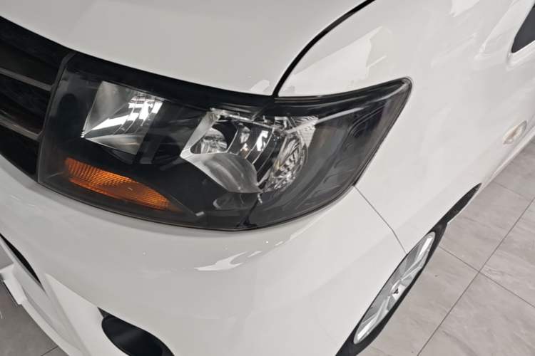 Used JAC Refine M3 2015 Maker Edition 1.6L Luxury Version Left Front Headlight