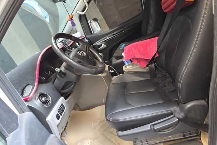 Used JAC Refine M3 2015 Maker Edition 1.6L Luxury Smart Version Left Front Seat
