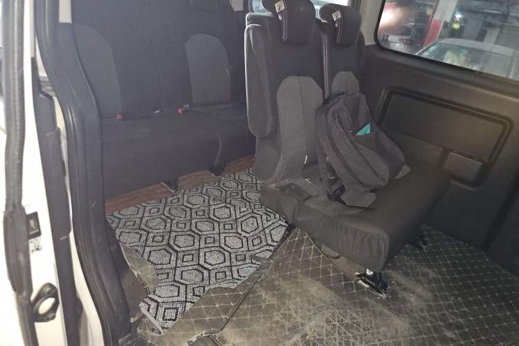 Used JAC Refine M3 2015 Maker Edition 1.6L Luxury Version Left Rear Seat