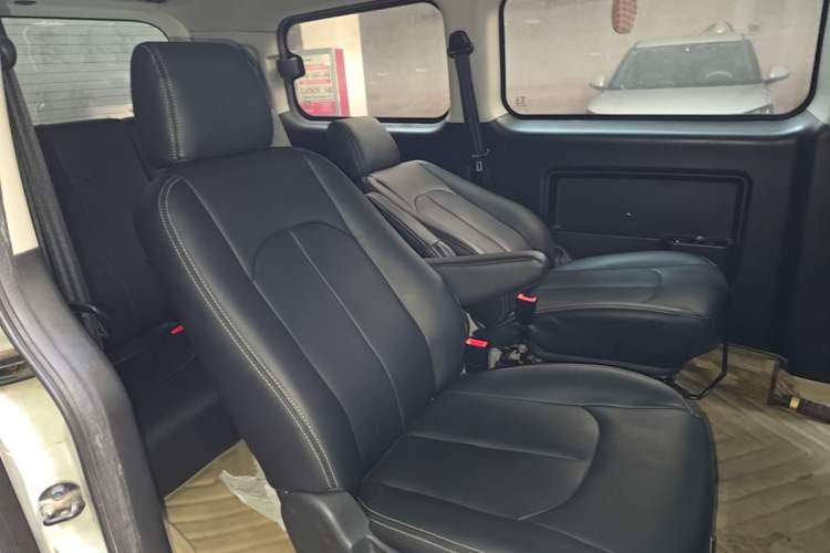 Used JAC Refine M3 2015 Maker Edition 1.6L Luxury Smart Version Left Rear Seat