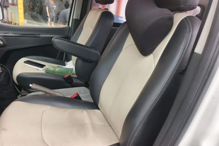 Used JAC Refine M3 2015 Maker Edition 1.6L Luxury Version Left Rear Seat