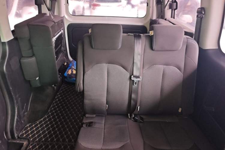Used JAC Refine M3 2015 Maker Edition 1.6L Luxury Version Left Rear Seat