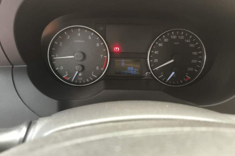 Used JAC Refine M3 2015 Maker Edition 1.6L Luxury Smart Version Odometer Close Up