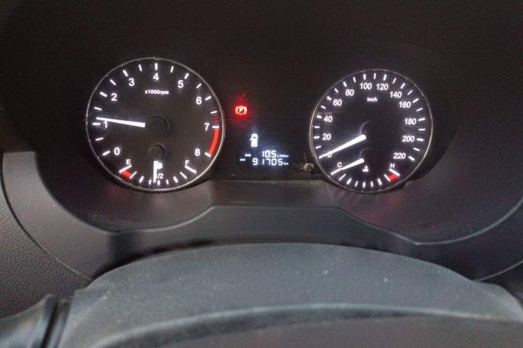 Used JAC Refine M3 2015 Maker Edition 1.6L Luxury Version Odometer Close Up