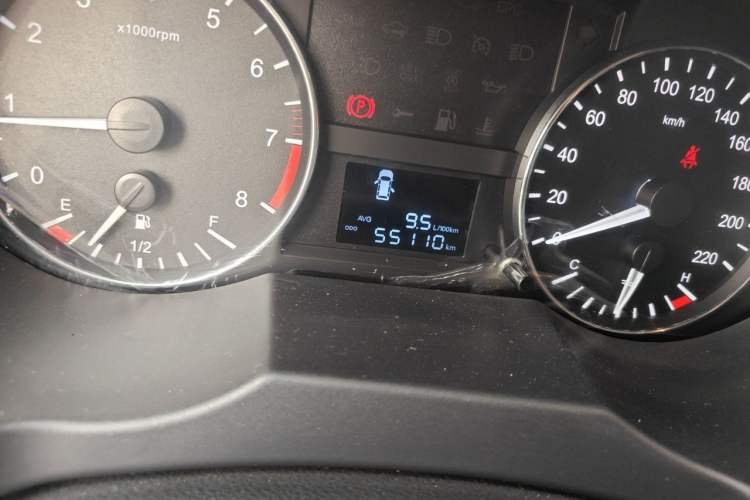 Used JAC Refine M3 2015 Maker Edition 1.6L Luxury Smart Version Odometer Close Up