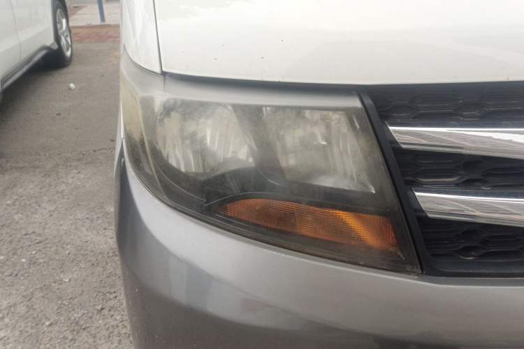 Used JAC Refine M3 2015 Maker Edition 1.6L Luxury Smart Version Right Front Headlight