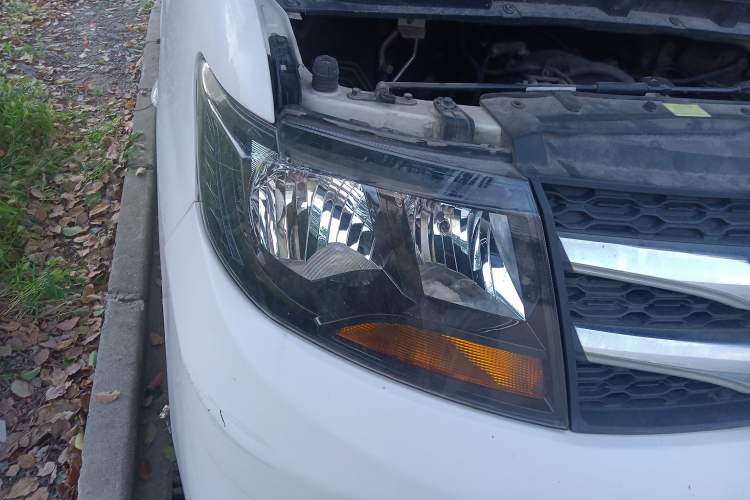 Used JAC Refine M3 2015 Maker Edition 1.6L Luxury Version Right Front Headlight