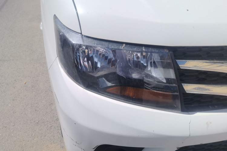 Used JAC Refine M3 2015 Maker Edition 1.6L Luxury Version Right Front Headlight
